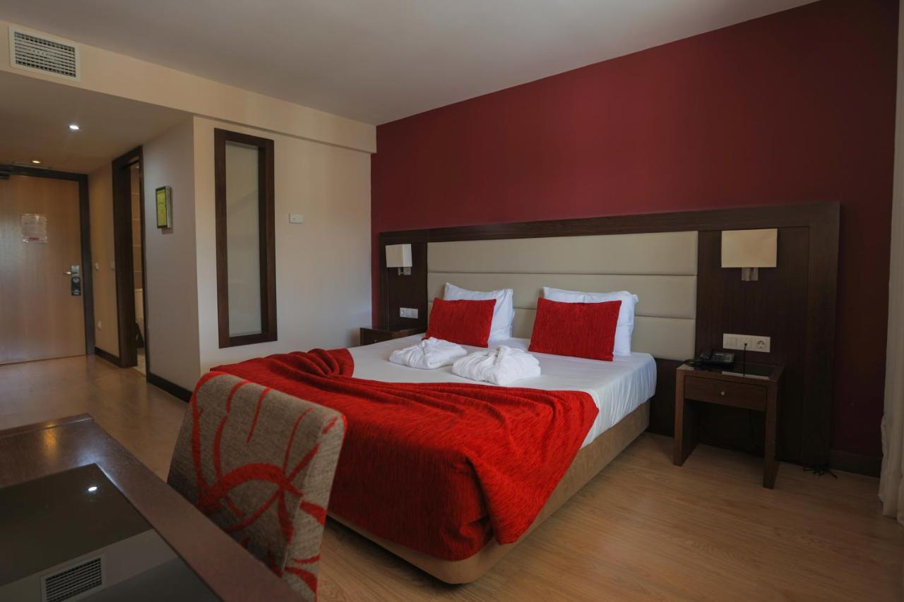 תרמאס דה סאו פדרו דו סול Palace Hotel E Spa Monte Rio מראה חיצוני תמונה