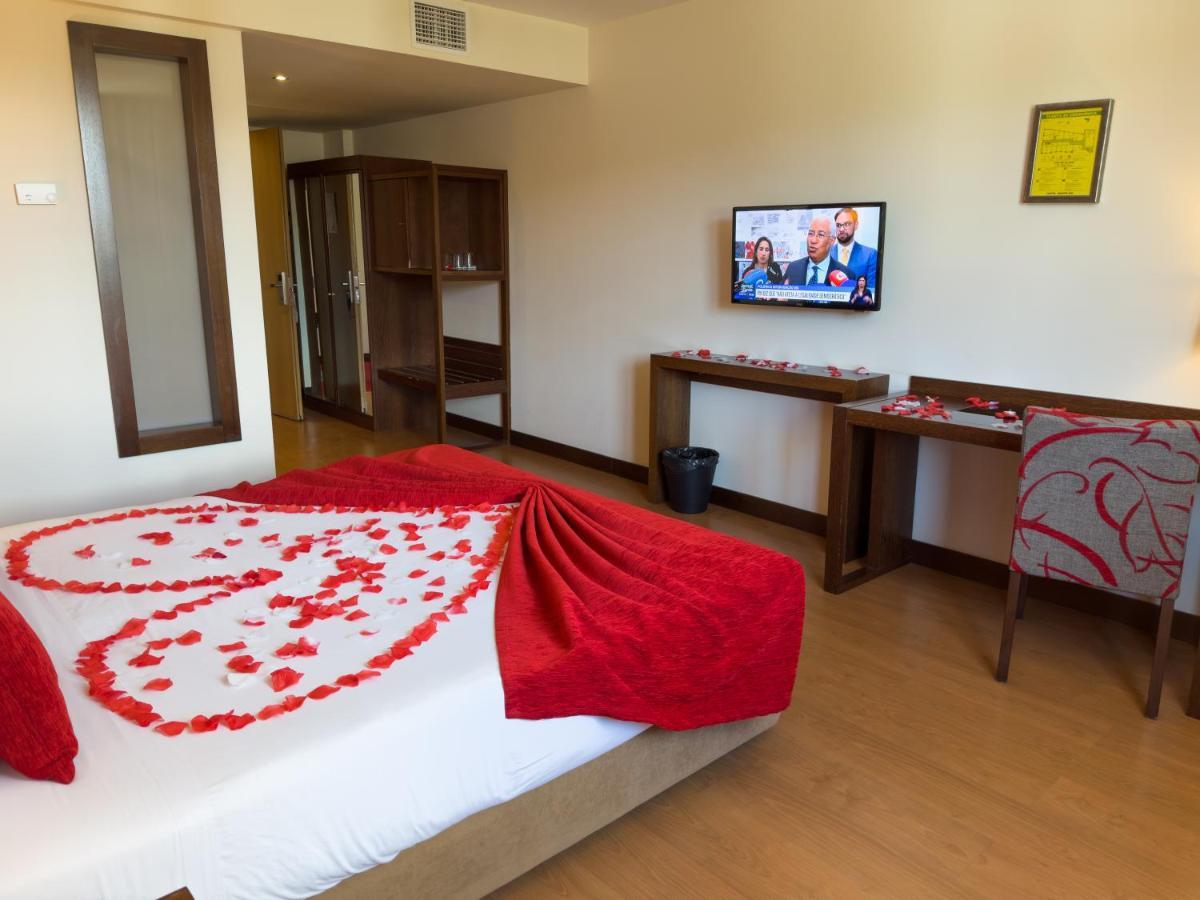 תרמאס דה סאו פדרו דו סול Palace Hotel E Spa Monte Rio מראה חיצוני תמונה